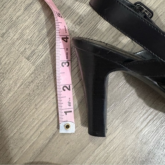 Bandalino Black Strappy Heels Cutout Sz 8 faux Leather - Picture 7 of 8